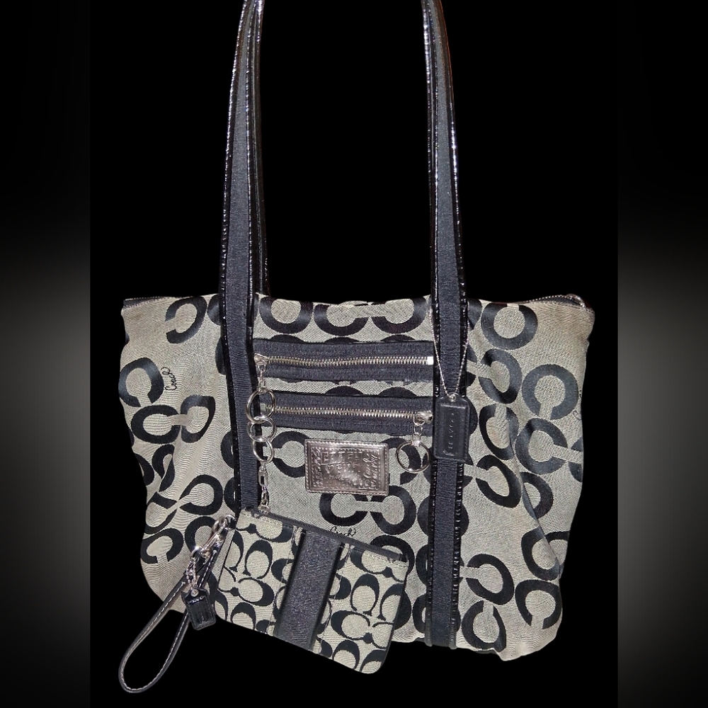 Coach Poppy Shoulder Bag Tote + Matching Wristlet 2pc Set